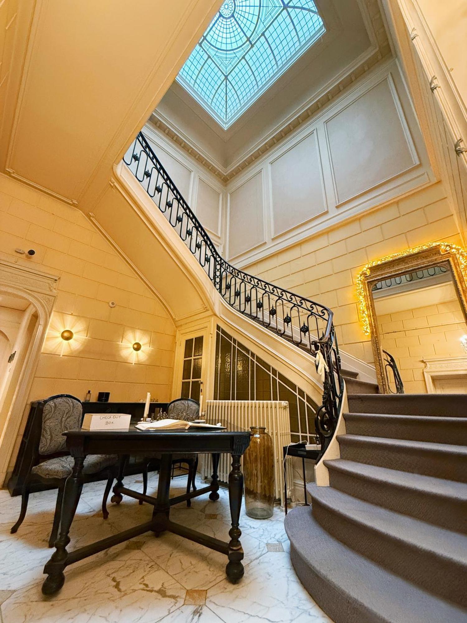 Hotel De Maitre De Vaughan Saint-Josse-ten-Noode Εξωτερικό φωτογραφία