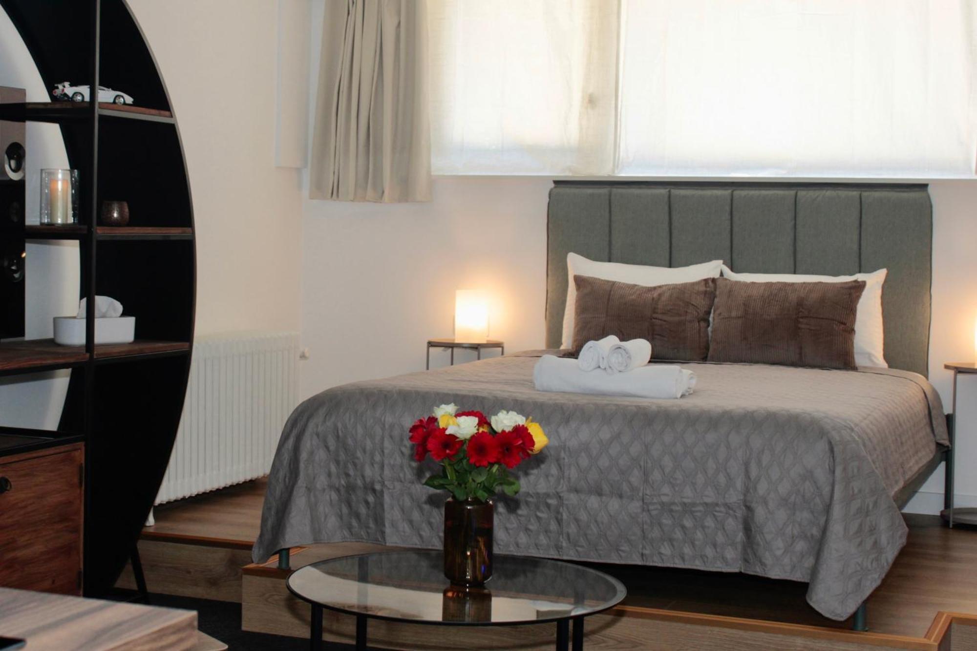 Hotel De Maitre De Vaughan Saint-Josse-ten-Noode Εξωτερικό φωτογραφία